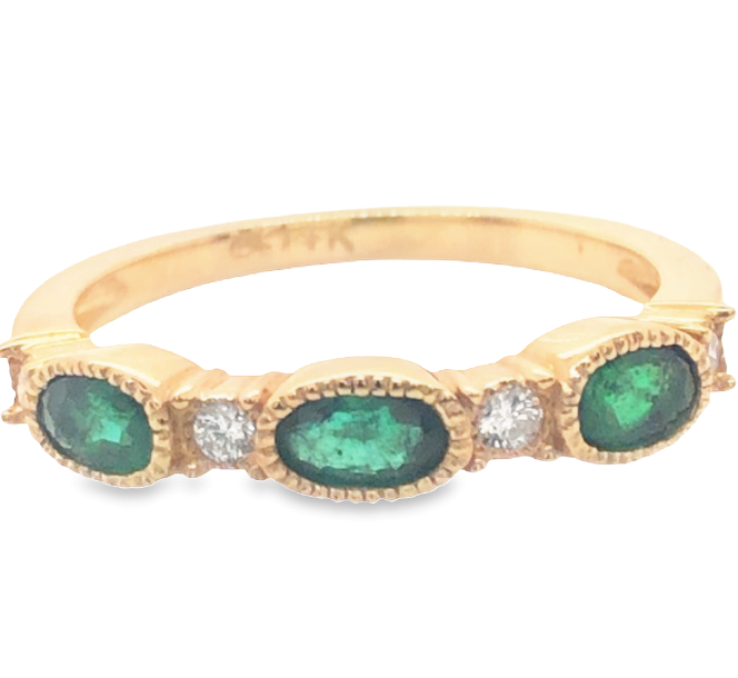 14Y Oval Emerald and Diamond Alternating Milgrain Band Size 7