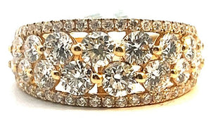 18Y Double Row Shared Prong Diamond Tapered Band with French Set Edges