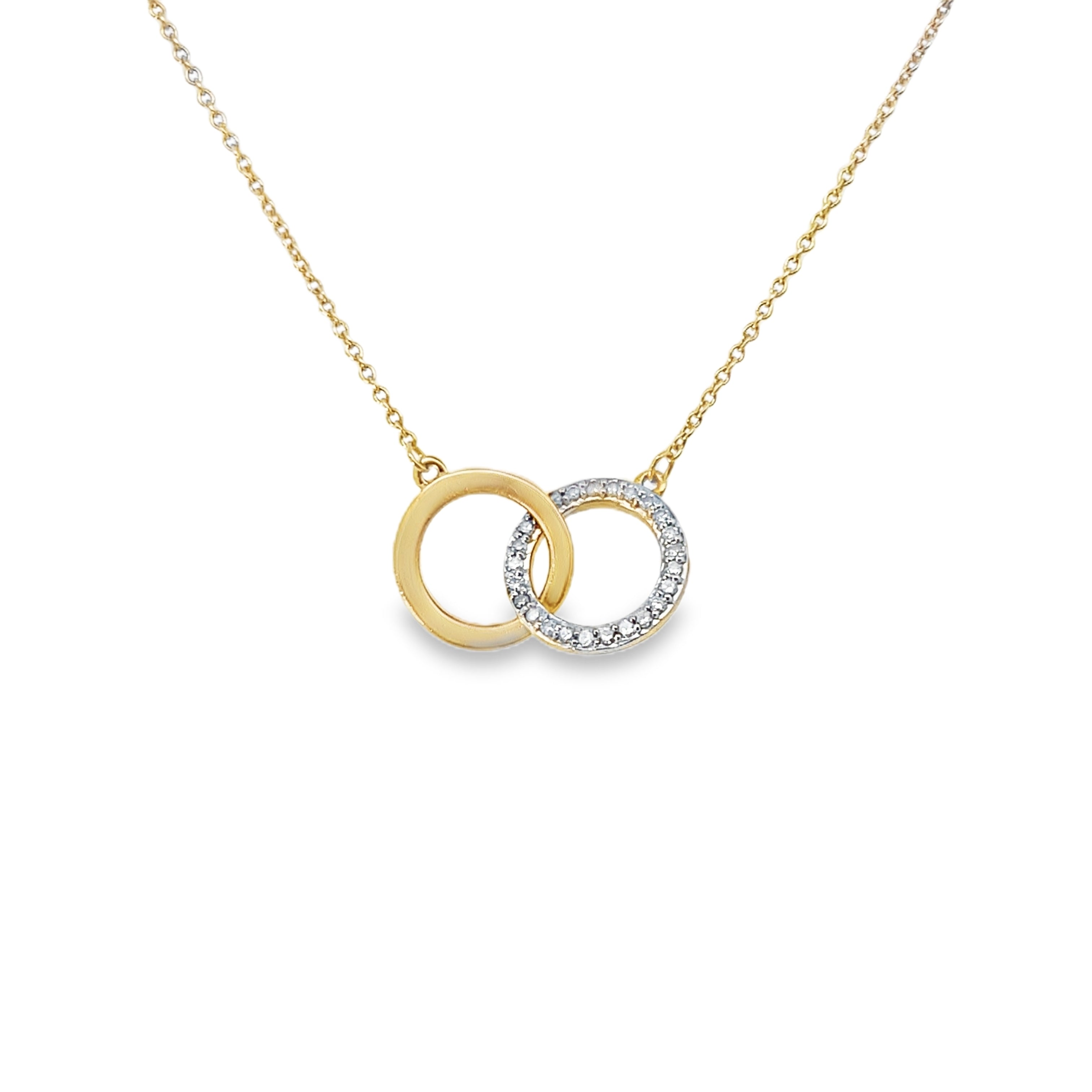 10Y Double Interlocking Pave Diamond Circle Necklace