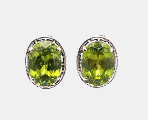 14W 14x10 Oval Peridot Green Key Earrings