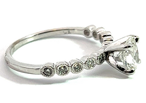 14W Oval Center in Rd Bezel Diamond Ring sz6 6.5x4.9m .67ct I/SI2